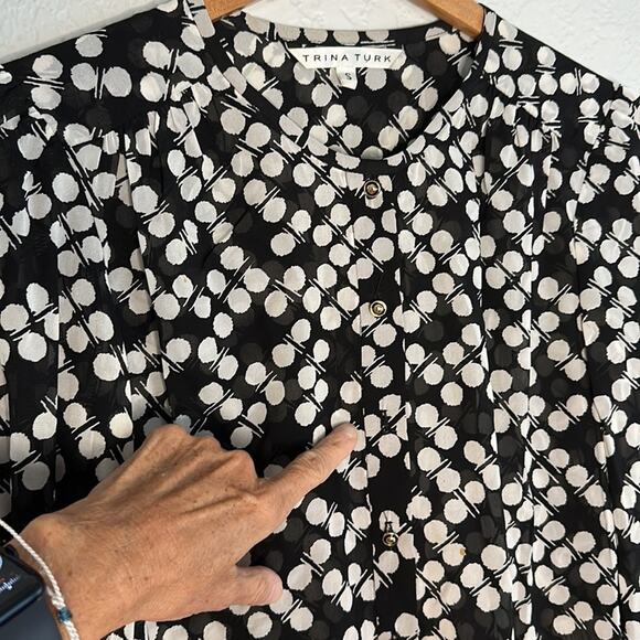 Trina Turk Silk Black Dot Stretch Blouse Button Up Top Polka Preppy Office Twee - Picture 4 of 7